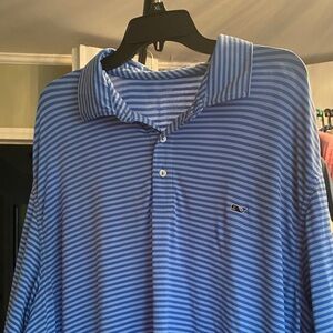 Vineyard Vines Polo!!  Men’s XXl, worn.  Has two pulls in back of shirt.
